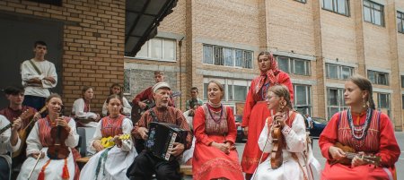 Жителей Владикавказа приглашают на мастер-класс, где помогут составить заявку на национальную премию «Жить вместе» Жителей Владикавказа приглашают на мастер-класс, где помогут составить заявку на национальную премию «Жить вместе»